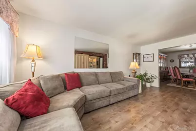 738 Sprague Avenue, Franklin Square, NY 11010 - Photo 3