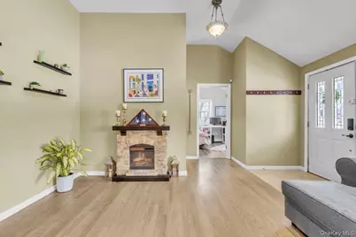 147 Lake Baldwin Drive, Mahopac, NY 10541 - Photo 5