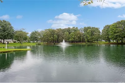 201 Bentley Court E, Saint James, NY 11780 - Photo 19