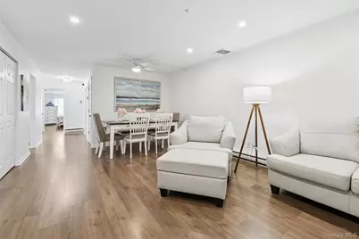 201 Bentley Court E, Saint James, NY 11780 - Photo 3