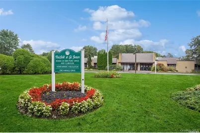 201 Bentley Court E, Saint James, NY 11780 - Photo 23