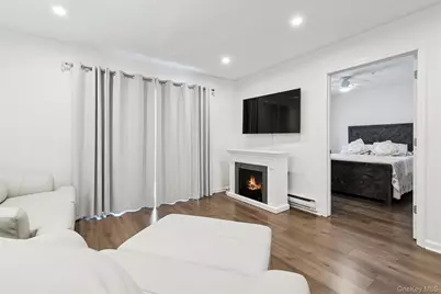 201 Bentley Court E, Saint James, NY 11780 - Photo 7