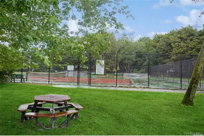 201 Bentley Court E, Saint James, NY 11780 - Photo 21