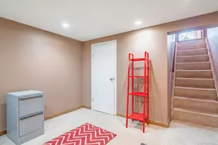 538 Mountain View Ave, Hurley, NY 12443 - Photo 7