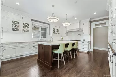 6 Oak Ridge Court, West Harrison, NY 10604 - Photo 9