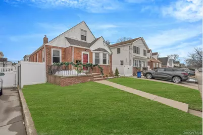 131 Grange Street, Franklin Square, NY 11010 - Photo 3