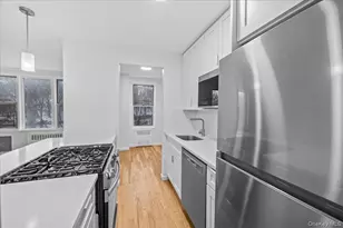 5425 Valles Ave, Bronx, NY 10471 - Photo 9