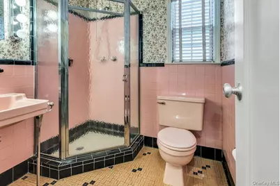 409 Titus Way, East Williston, NY 11596 - Photo 23