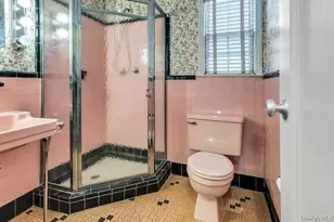 409 Titus Way, East Williston, NY 11596 - Photo 23