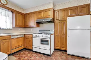 409 Titus Way, East Williston, NY 11596 - Photo 13