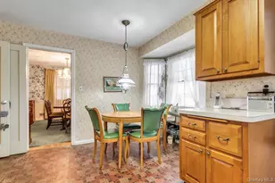 409 Titus Way, East Williston, NY 11596 - Photo 15