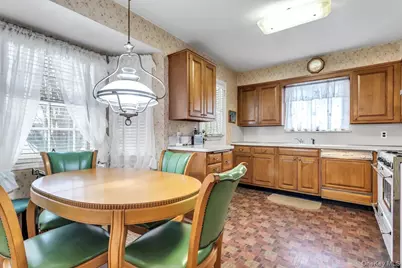 409 Titus Way, East Williston, NY 11596 - Photo 17