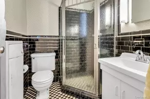 409 Titus Way, East Williston, NY 11596 - Photo 27