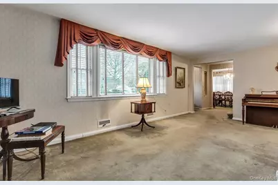 409 Titus Way, East Williston, NY 11596 - Photo 7