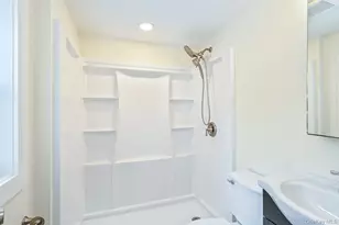 768 Old Medford Ave, Medford, NY 11763 - Photo 17