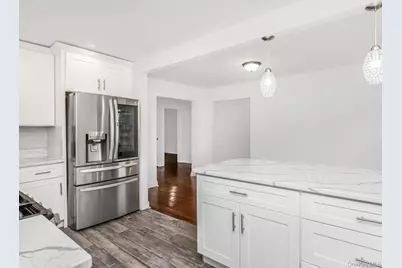 2096 Central Park Avenue, Yonkers, NY 10710 - Photo 5