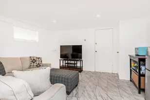 2096 Central Park Ave, Yonkers, NY 10710 - Photo 11