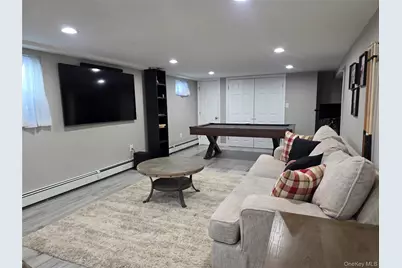 181 Barrymore Boulevard, Franklin Square, NY 11010 - Photo 11