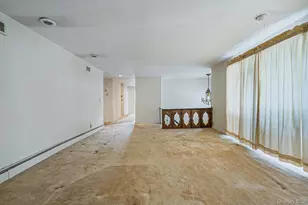 425 Old Courthouse Rd, Manhasset Hills, NY 11040 - Photo 9