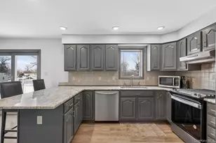 16 Darlene Dr, Poughkeepsie, NY 12601 - Photo 9