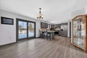 16 Darlene Dr, Poughkeepsie, NY 12601 - Photo 5