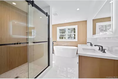 294 Curtis Avenue, Carle Place, NY 11514 - Photo 19