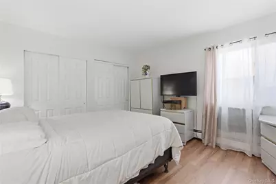 40 Mercury Avenue, Patchogue, NY 11772 - Photo 11