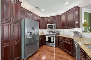 1317 Saratoga Ln, Fishkill, NY 12524 - Photo 9