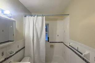 33 Kingston Ave, Floral Park, NY 11001 - Photo 5