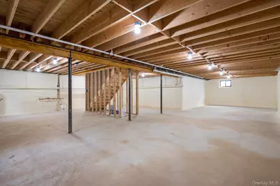 3356 Carrollton Avenue, Wantagh, NY 11793 - Photo 37