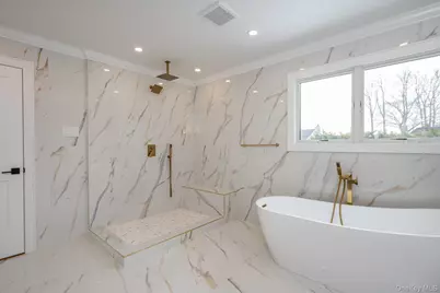 3356 Carrollton Avenue, Wantagh, NY 11793 - Photo 31