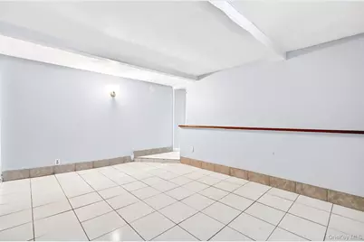 24 Old Knollwood Road, White Plains, NY 10607 - Photo 45