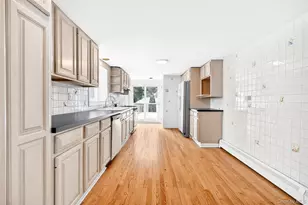 24 Old Knollwood Rd, White Plains, NY 10607 - Photo 5