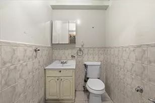 144-15 Lux Rd, Jamaica, NY 11435 - Photo 23