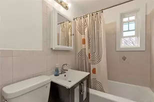 224-55 Kingsbury Ave, Oakland Gardens, NY 11364 - Photo 7