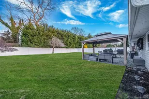 9 Allegheny Dr E, Farmingville, NY 11738 - Photo 27