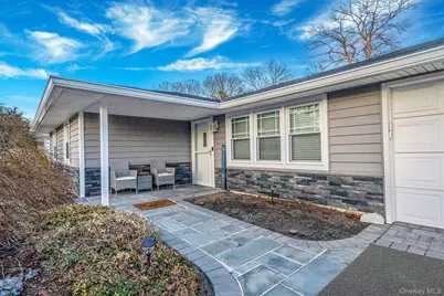 9 Allegheny Drive E, Farmingville, NY 11738 - Photo 5