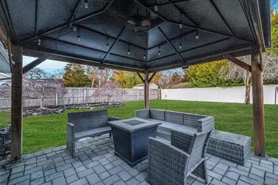 9 Allegheny Drive E, Farmingville, NY 11738 - Photo 25