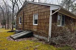 318 B Mill Rd, Manorville, NY 11949 - Photo 29