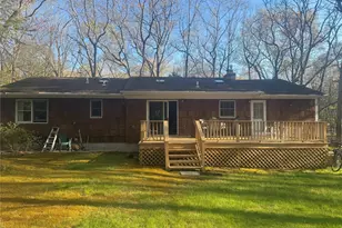 318 B Mill Rd, Manorville, NY 11949 - Photo 25