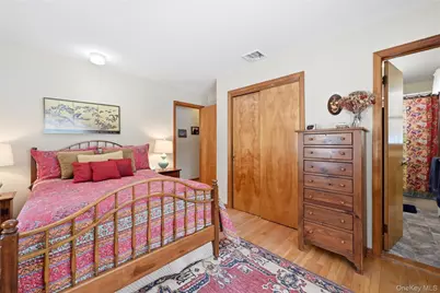 318-B Mill Road, Manorville, NY 11949 - Photo 11