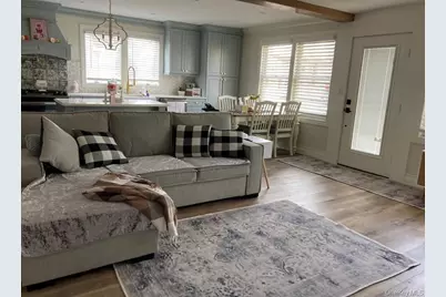 286 Beachview Street #B, Copiague, NY 11726 - Photo 3