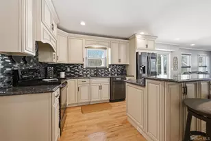 106 Park Ave, Miller Place, NY 11764 - Photo 5