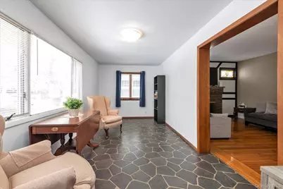 23 Thompson Place, Lynbrook, NY 11563 - Photo 3