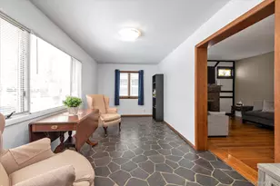 23 Thompson Pl, Lynbrook, NY 11563 - Photo 3