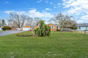 9 Barnes Rd, Manorville, NY 11949 - Photo 3