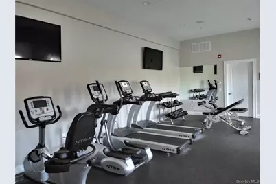 1661-539 Old Country Rd #539, Riverhead, NY 11901 - Photo 23