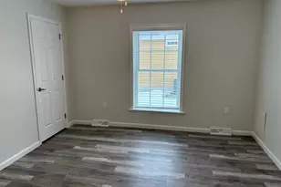 1661-539 Old Country Rd, Riverhead, NY 11901 - Photo 7