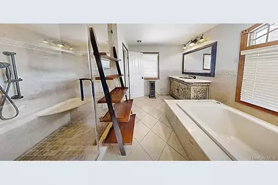 405 Club Court, Oceanside, NY 11572 - Photo 17