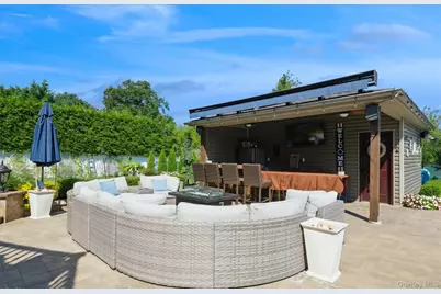 405 Club Court, Oceanside, NY 11572 - Photo 35